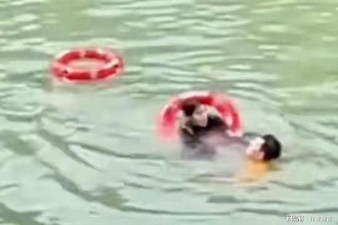 27岁藏族姑娘套游泳圈勇救落水者后续：身份曝光老板得知转红包